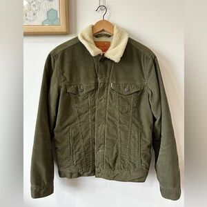 Levi’s Men’s Sherpa Lined Corduroy Jacket Size Medium Green // Trucker Jacket
